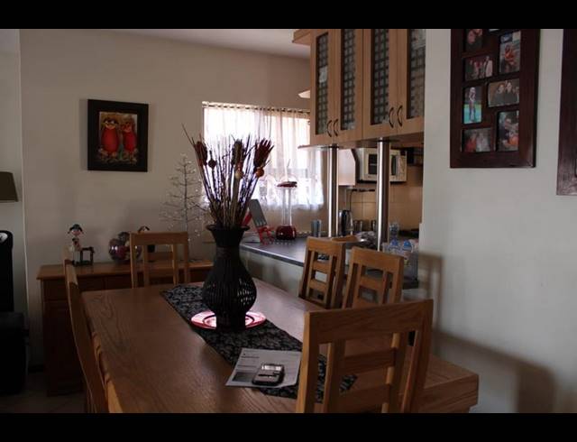 2 BEDROOM COMPLEX FOR SALE IN SUNNYROCK